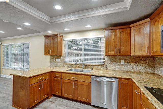 108 Castleton Ct, San Ramon, CA 94583