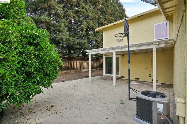 108 Castleton Ct, San Ramon, CA 94583