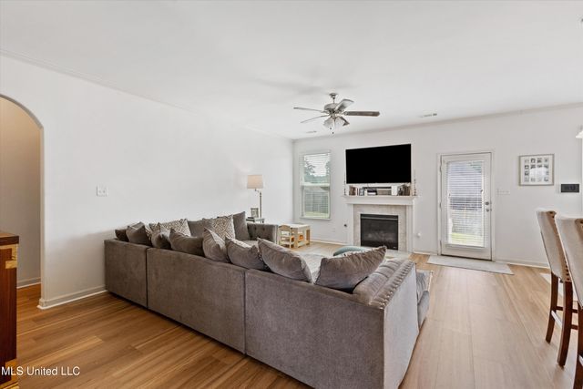 8577 S Trinity Park Drive, Olive Branch, MS 38654