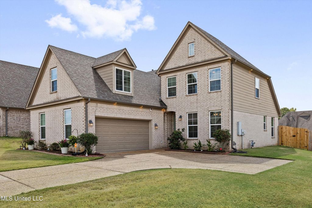 8577 S Trinity Park Drive, Olive Branch, MS 38654