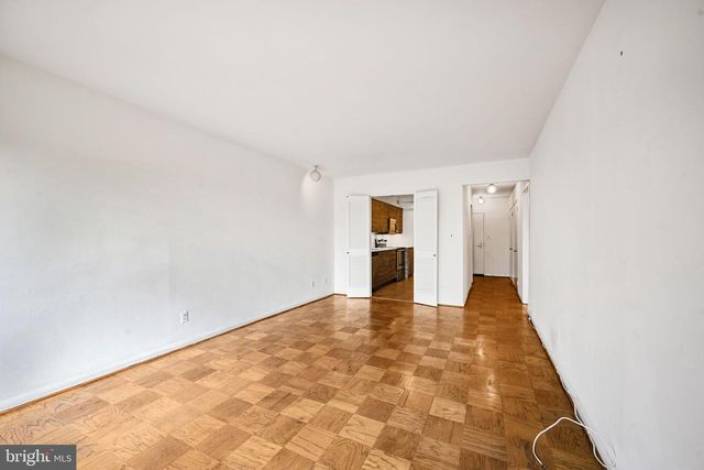 1001 26th St NW Apt 507, Washington, DC 20037