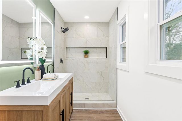 2749 Lincoln NW Court, Atlanta, GA 30318