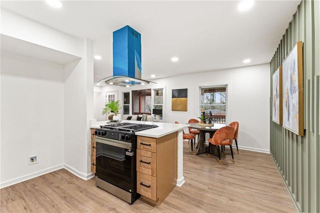 2749 Lincoln NW Court, Atlanta, GA 30318