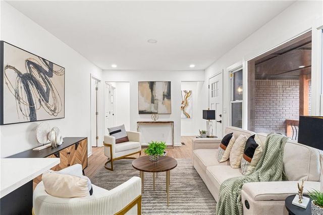 2749 Lincoln NW Court, Atlanta, GA 30318