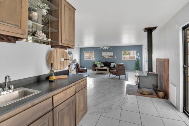 11409 Mahlon Avenue NE, Albuquerque, NM 87112