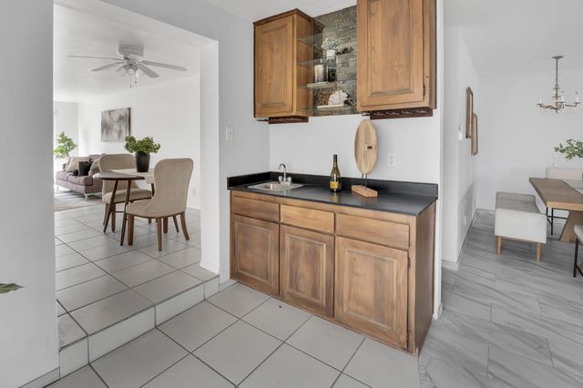 11409 Mahlon Avenue NE, Albuquerque, NM 87112