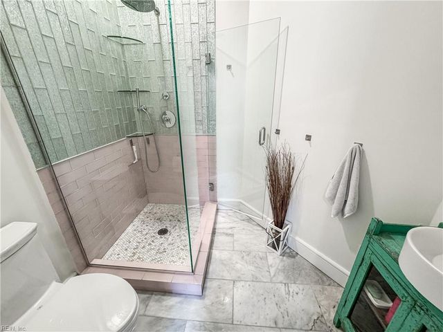 111 W Tazewell St Apt 304, Norfolk, VA 23510