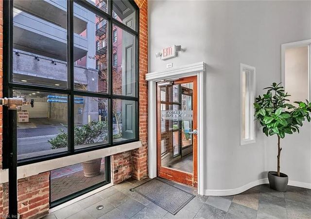 111 W Tazewell St Apt 304, Norfolk, VA 23510