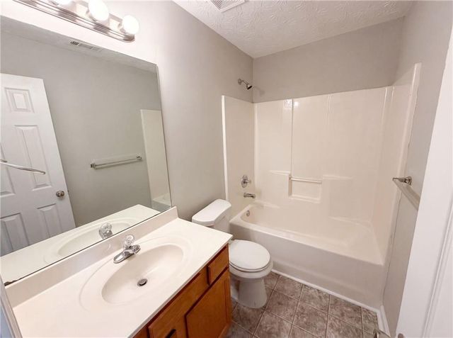 2259 Hawks Bluff Trail, Lawrenceville, GA 30044
