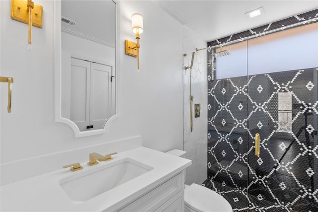 4526 Glenwick Lane, Dallas, TX 75205