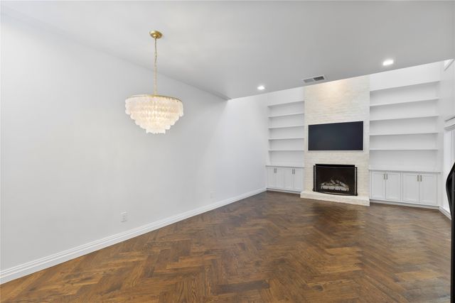 4526 Glenwick Lane, Dallas, TX 75205