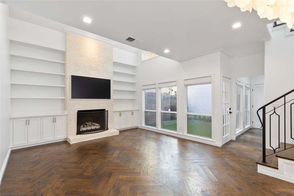 4526 Glenwick Lane, Dallas, TX 75205