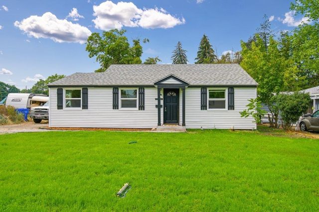 3503 N Dale Rd, Millwood, WA 99212