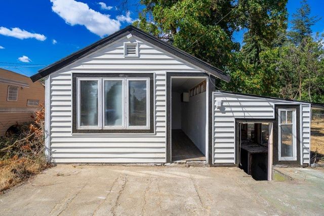 3503 N Dale Rd, Millwood, WA 99212