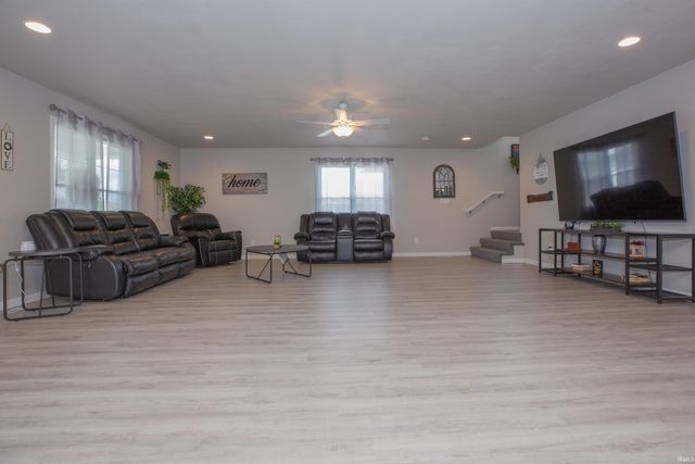 302 E Tennessee Street, Evansville, IN 47711