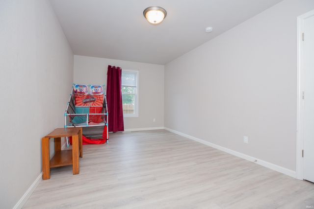 302 E Tennessee Street, Evansville, IN 47711