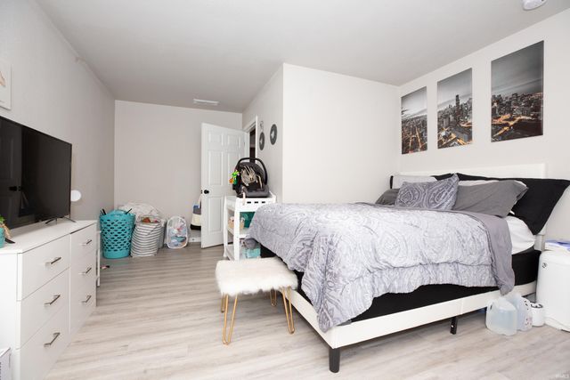 302 E Tennessee Street, Evansville, IN 47711