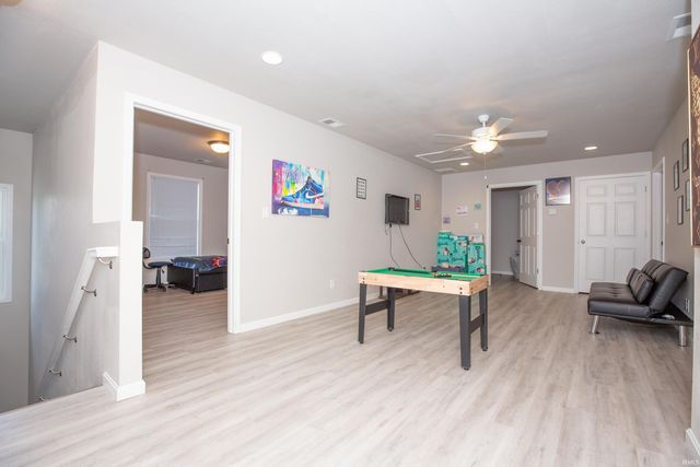 302 E Tennessee Street, Evansville, IN 47711