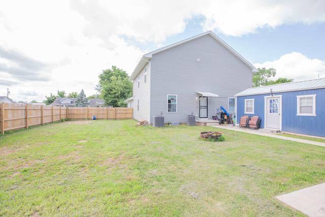 302 E Tennessee Street, Evansville, IN 47711