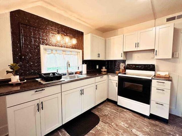 112 W Carter Avenue 112 W Carter Avenue, Bellefontaine, OH 43311