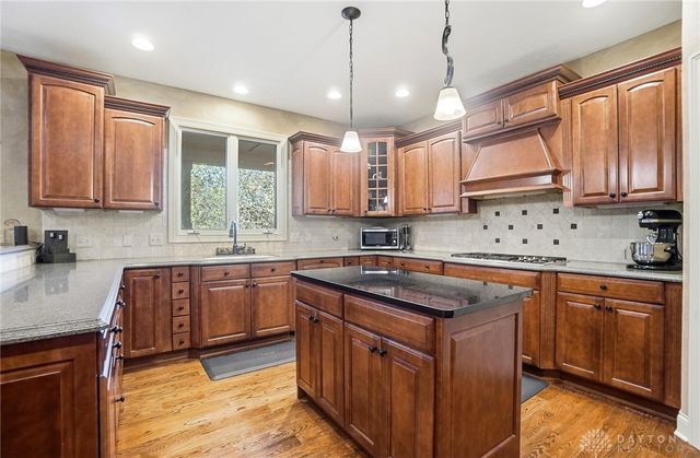 7491 Country Brook Court, Springboro, OH 45066
