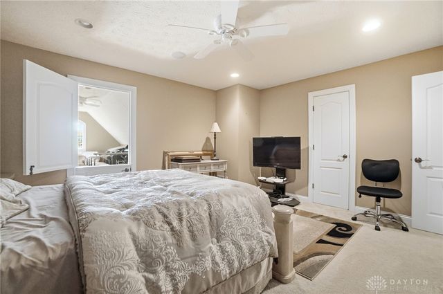 7491 Country Brook Court, Springboro, OH 45066