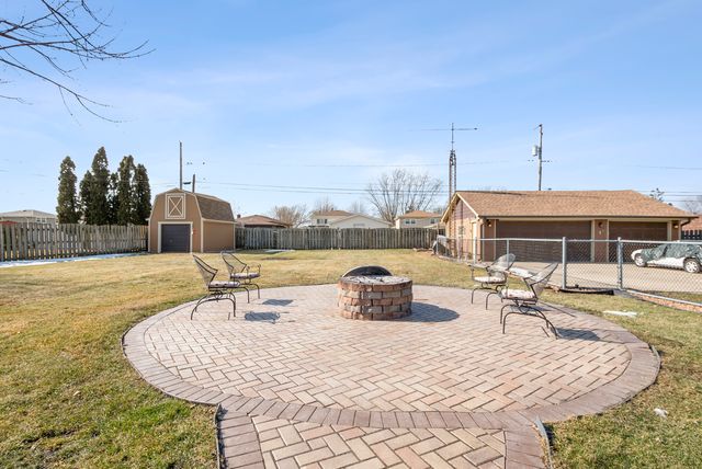 13748 LeClaire Avenue, Crestwood, IL 60418