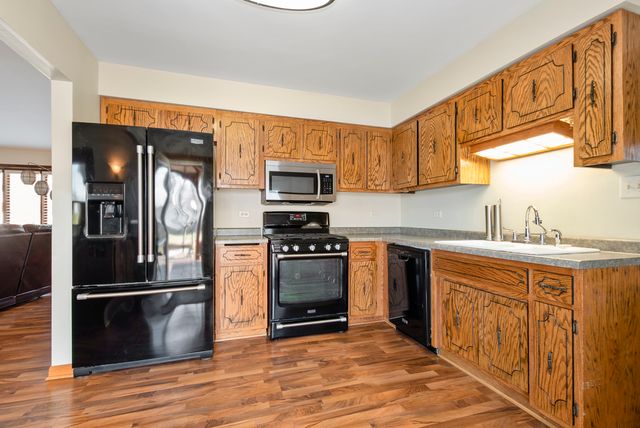 13748 LeClaire Avenue, Crestwood, IL 60418