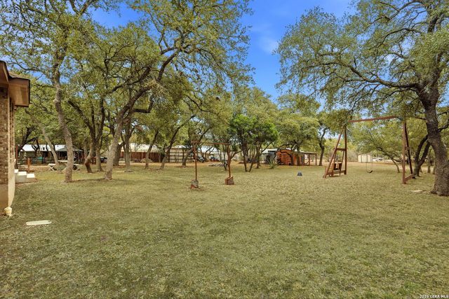 813 County Road 375, San Antonio, TX 78253