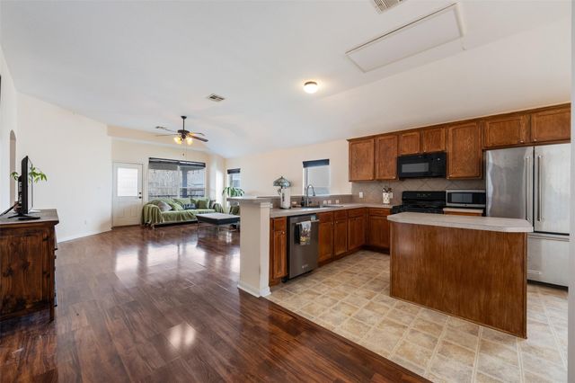 221 Stone Crest BLVD, Buda, TX 78610