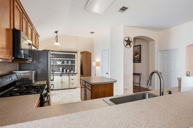 221 Stone Crest BLVD, Buda, TX 78610