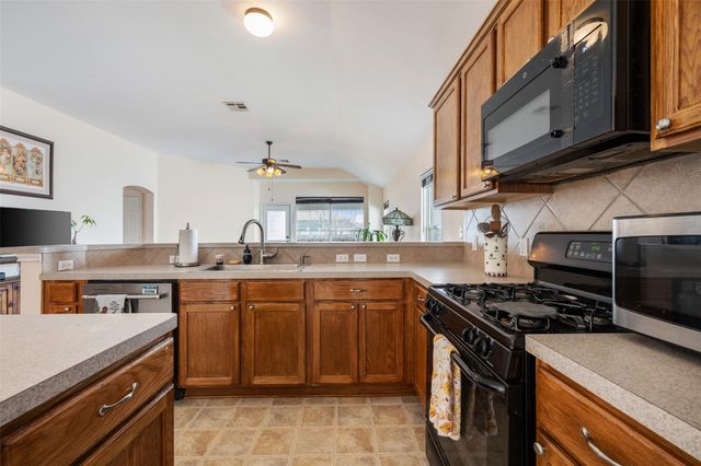 221 Stone Crest BLVD, Buda, TX 78610