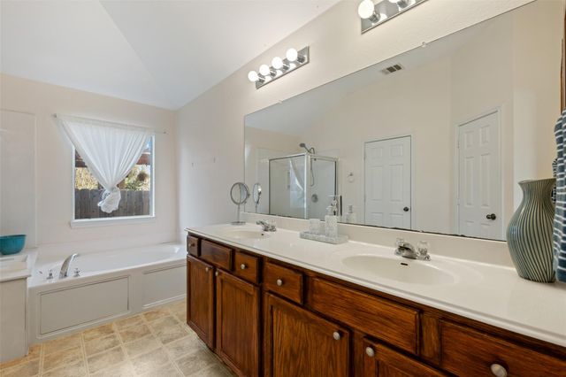 221 Stone Crest BLVD, Buda, TX 78610