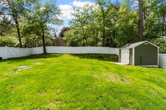 9 Ford Avenue, Salem, NH 03079