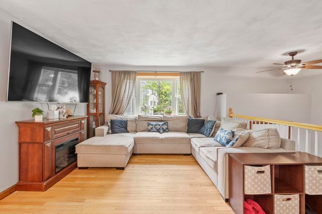9 Ford Avenue, Salem, NH 03079