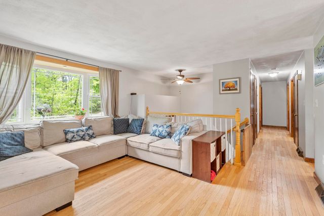 9 Ford Avenue, Salem, NH 03079