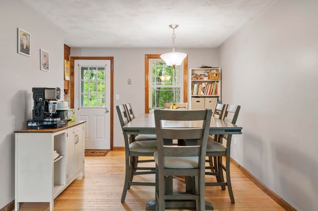 9 Ford Avenue, Salem, NH 03079