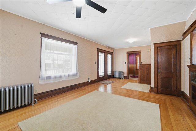 230 Washington Street, Denver, IA 50622