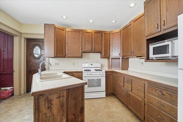 230 Washington Street, Denver, IA 50622