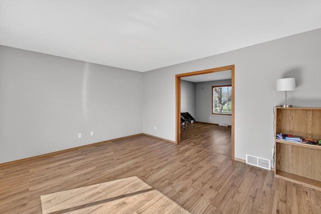 603 Sunnybrook Drive, Deforest, WI 53532