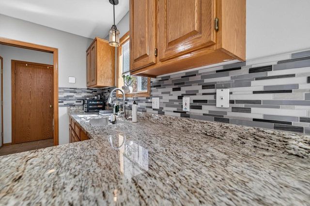 603 Sunnybrook Drive, Deforest, WI 53532