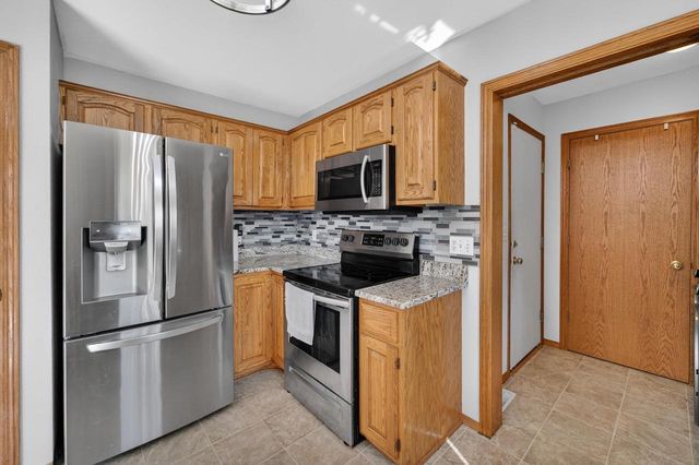 603 Sunnybrook Drive, Deforest, WI 53532