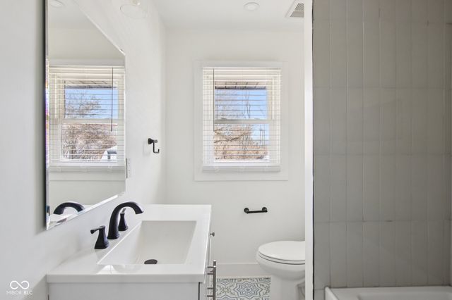 21 N Devon Avenue, Indianapolis, IN 46219