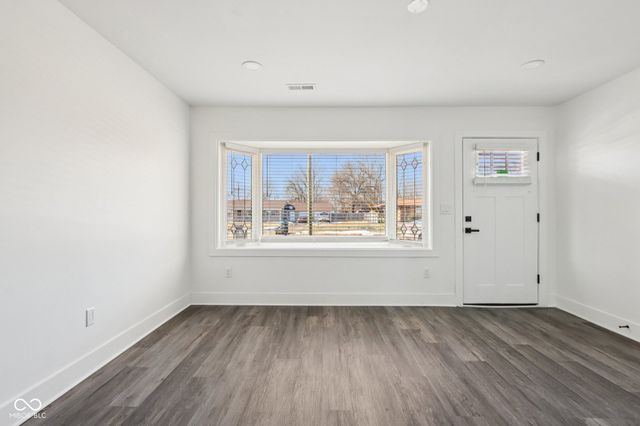 21 N Devon Avenue, Indianapolis, IN 46219