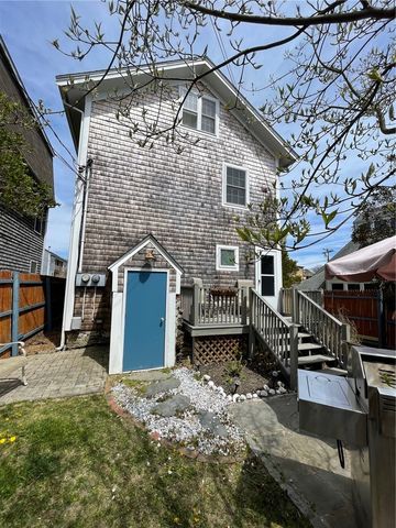 12 Callender Avenue 1, Newport, RI 02840