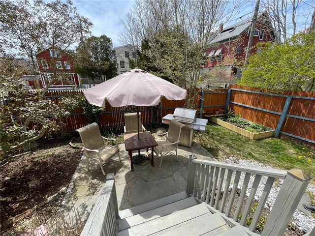 12 Callender Avenue 1, Newport, RI 02840