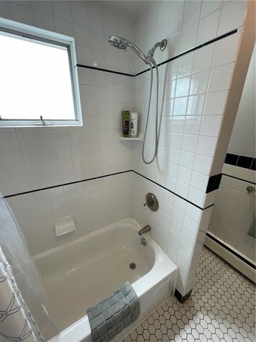 12 Callender Avenue 1, Newport, RI 02840