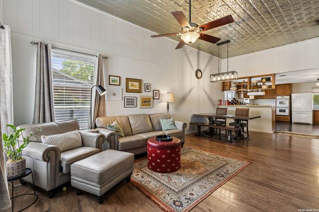 114 Turner, Boerne, TX 78006