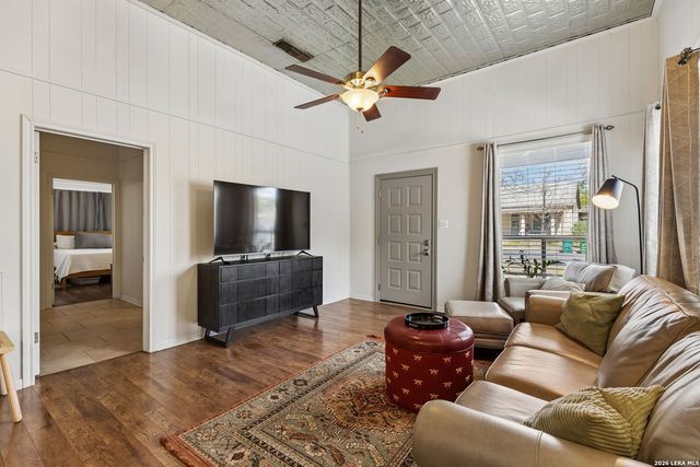 114 Turner, Boerne, TX 78006