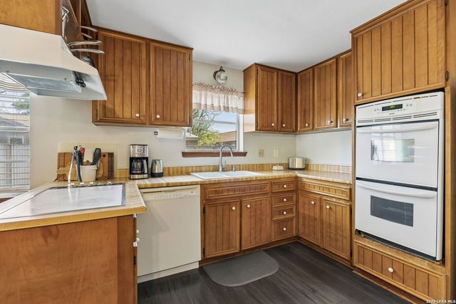 114 Turner, Boerne, TX 78006